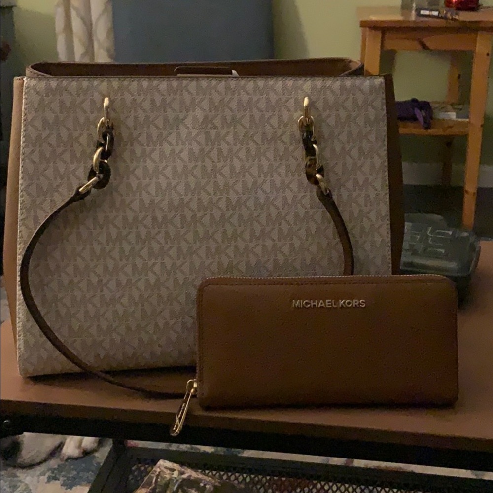 Michael Kors purse and wallet